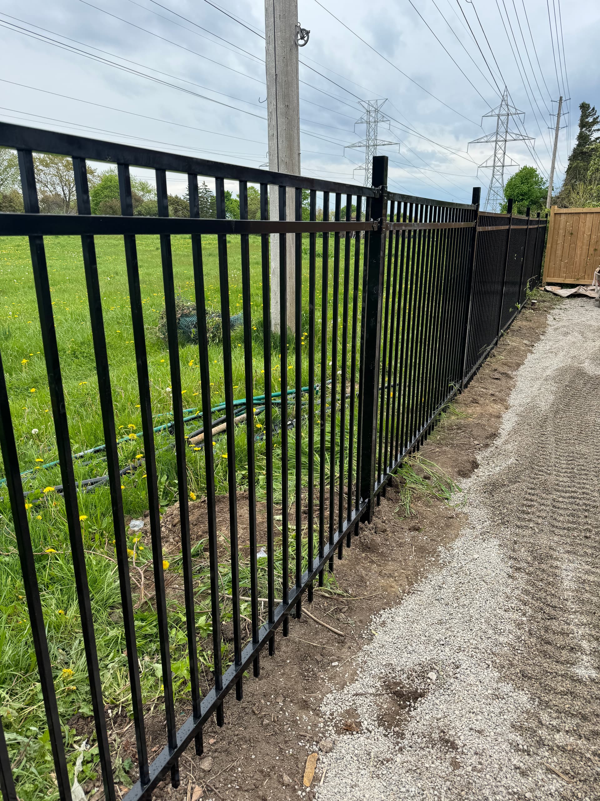 Decks & Fences project photo 1