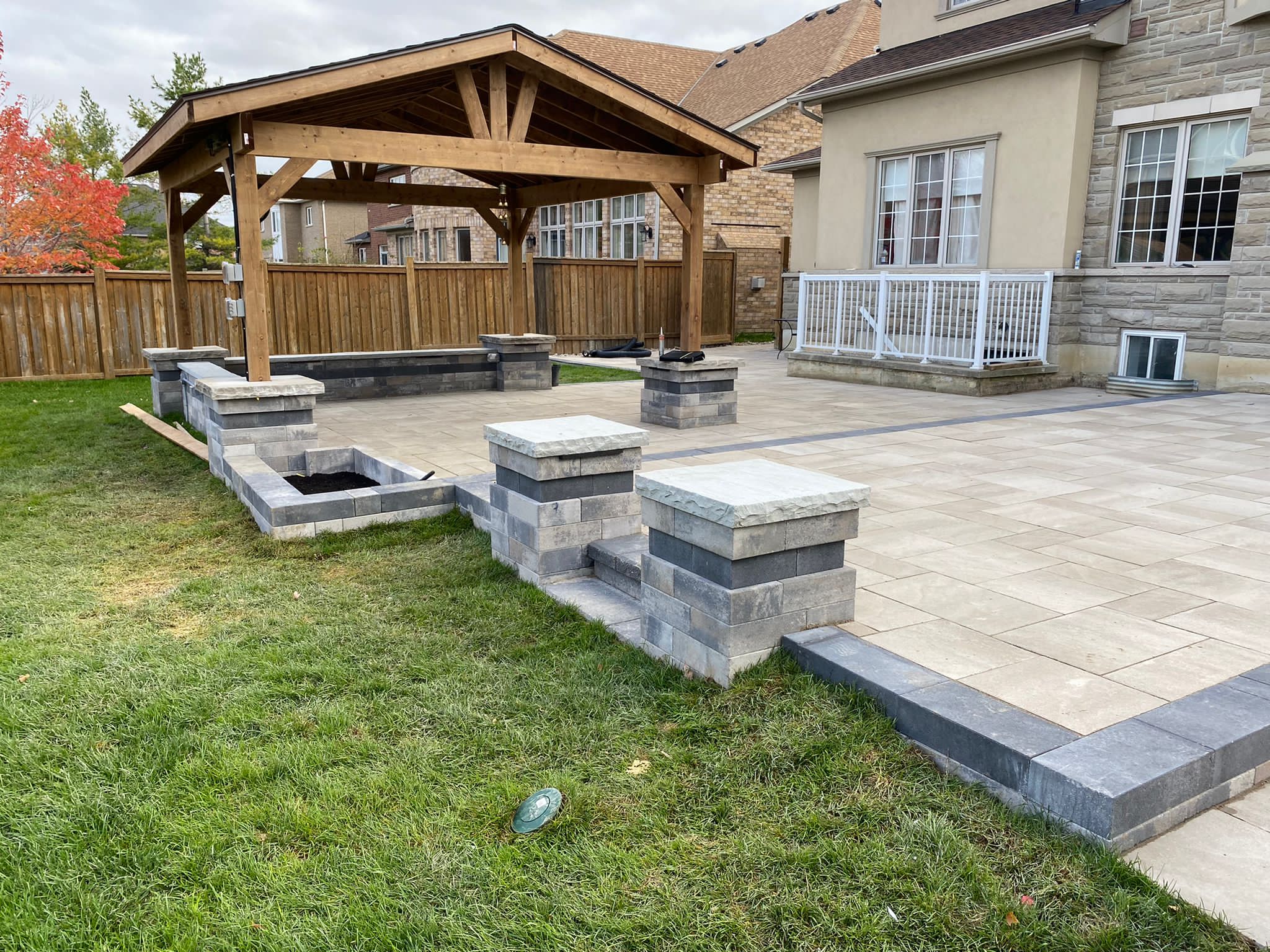 Gazebos & Pergolas project photo 2